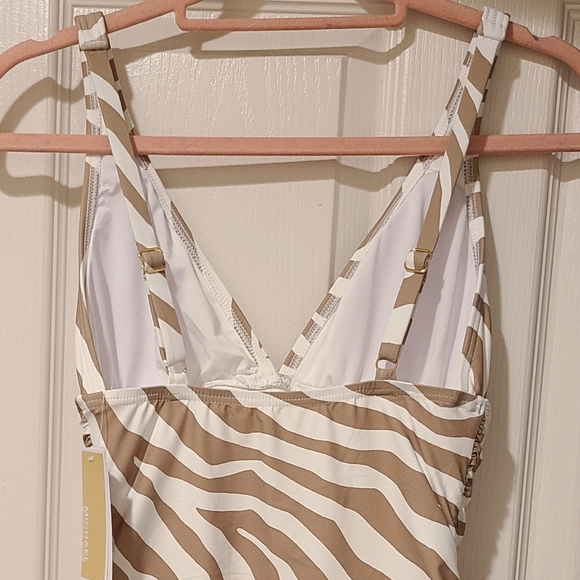 2 PC MICHAEL KORS MK WHITE TAN ZEBRA ANIMAL PRINT LOGO TANKINI BIKINI NWT - Picture 9 of 15